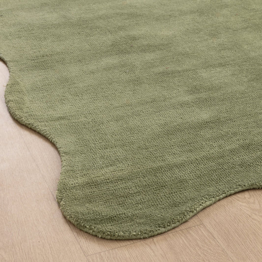 Ollie Wavy Scalloped Rug – Sage Green