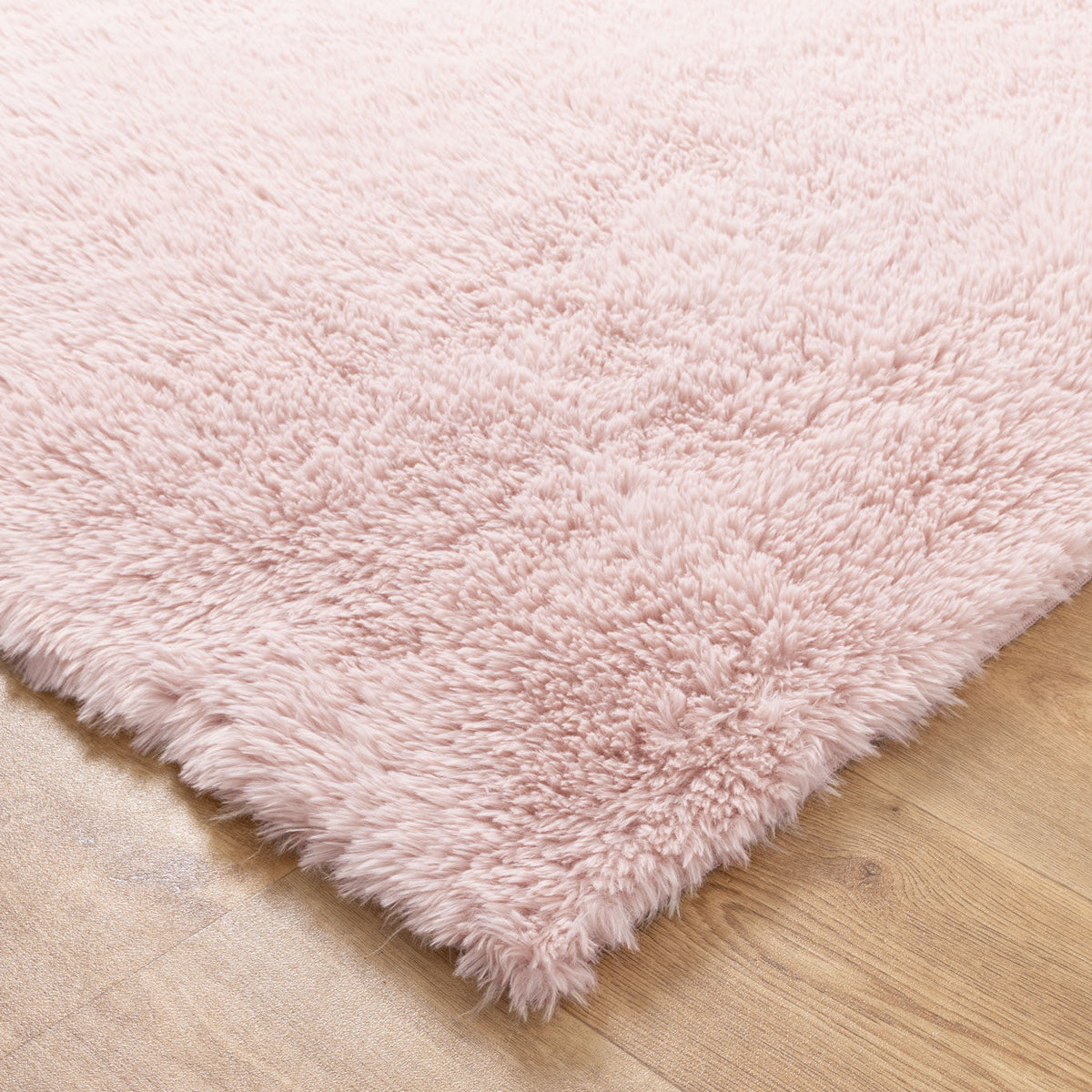 Lyla Machine Washable Shaggy Blush Rug