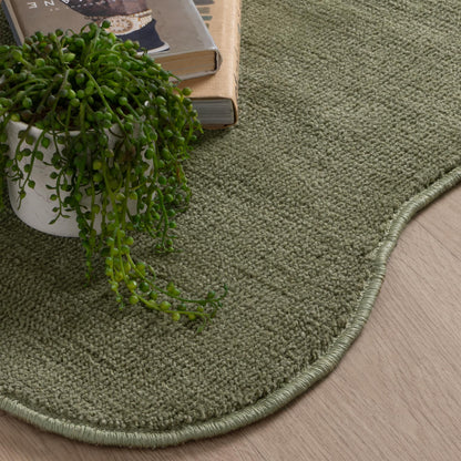 Ollie Scalloped Irregular Runner Green