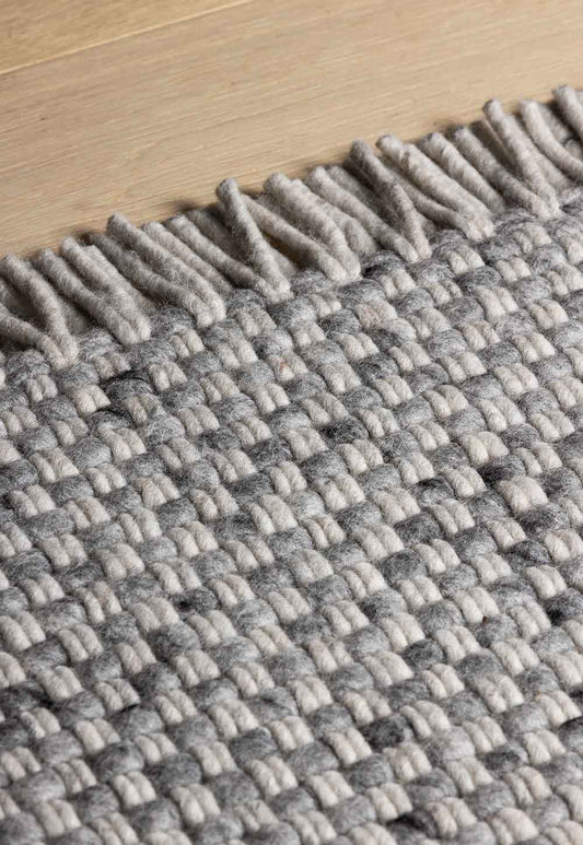 Oslo Bluff rug by Bayliss